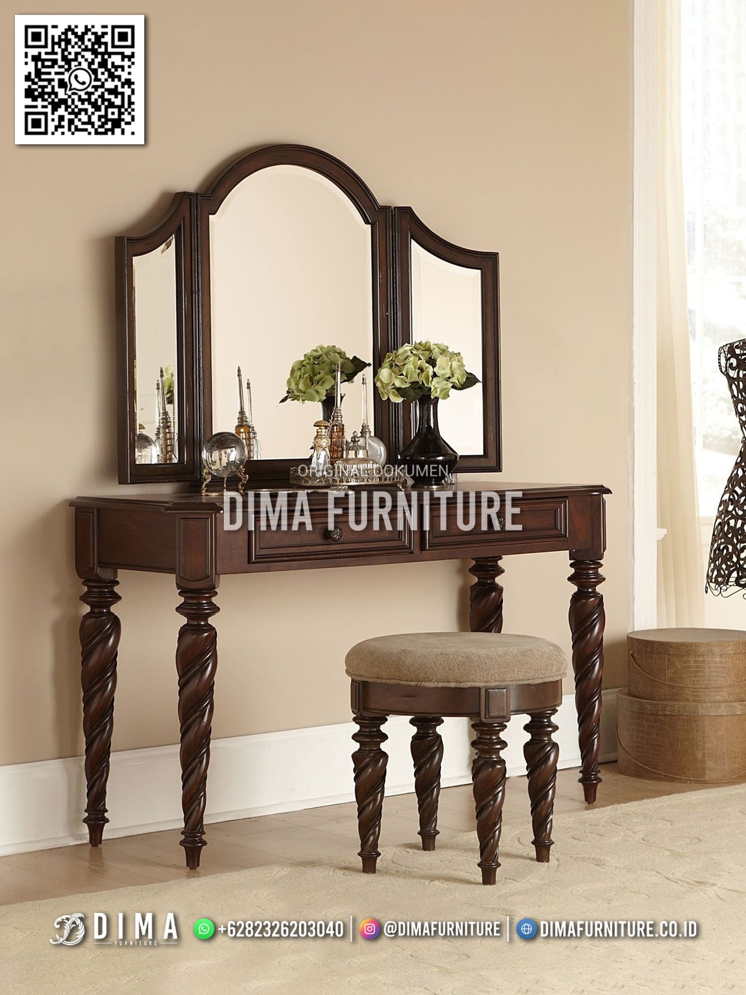 Meja Rias Cantik Dima Classic Brown Kayu Solid Jepara 49FI Meja Rias Cantik Dima Classic Brown Kayu Solid Jepara 49FI